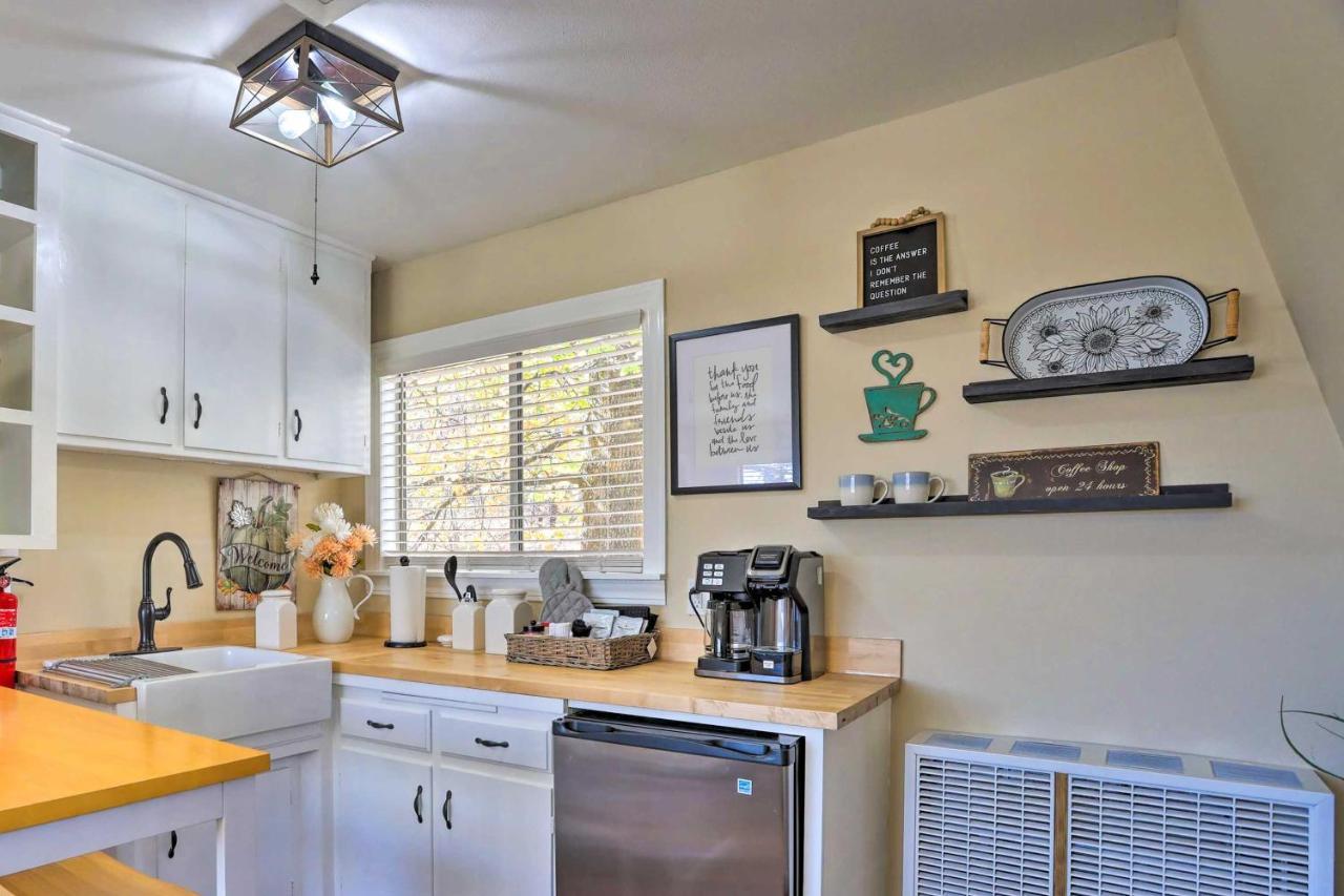 Lake Arrowhead Studio With Private Hot Tub! ภายนอก รูปภาพ
