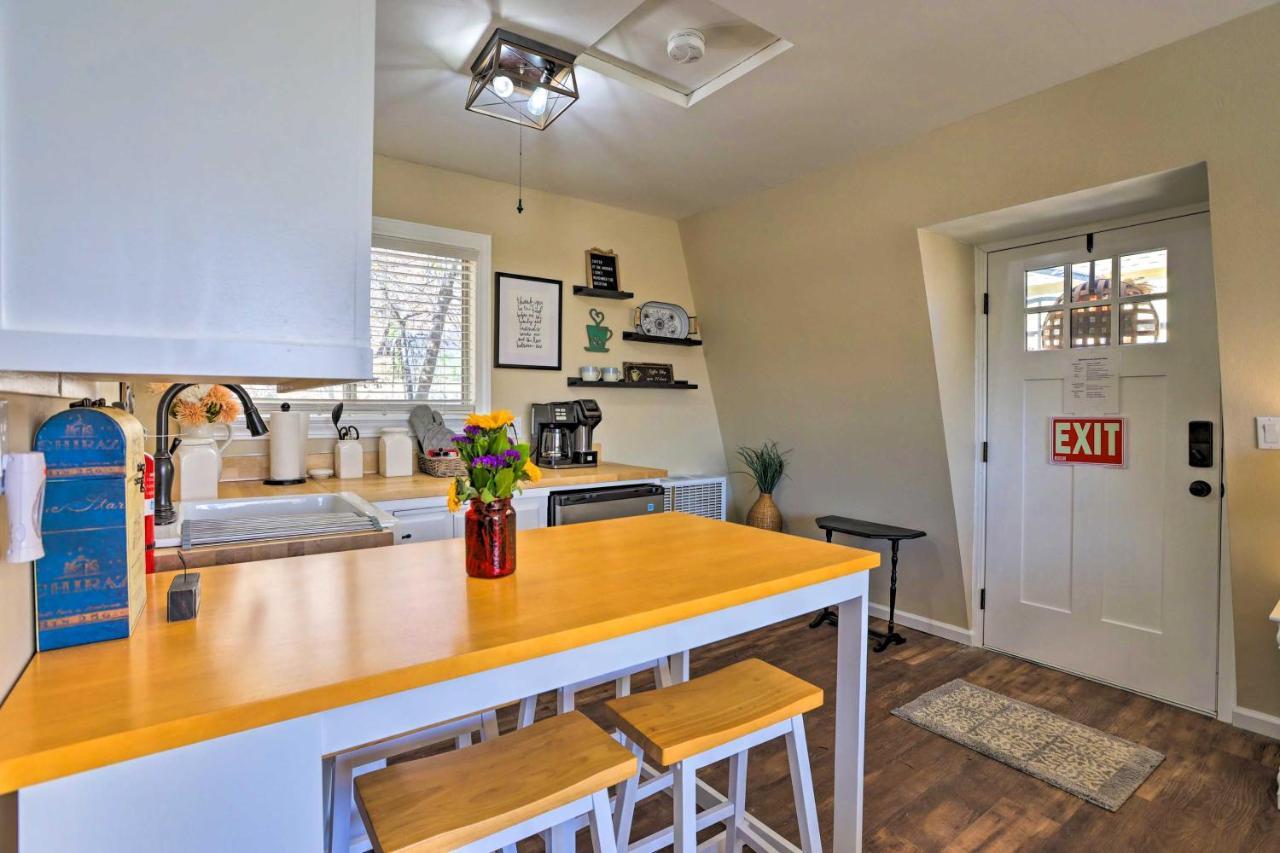 Lake Arrowhead Studio With Private Hot Tub! ภายนอก รูปภาพ