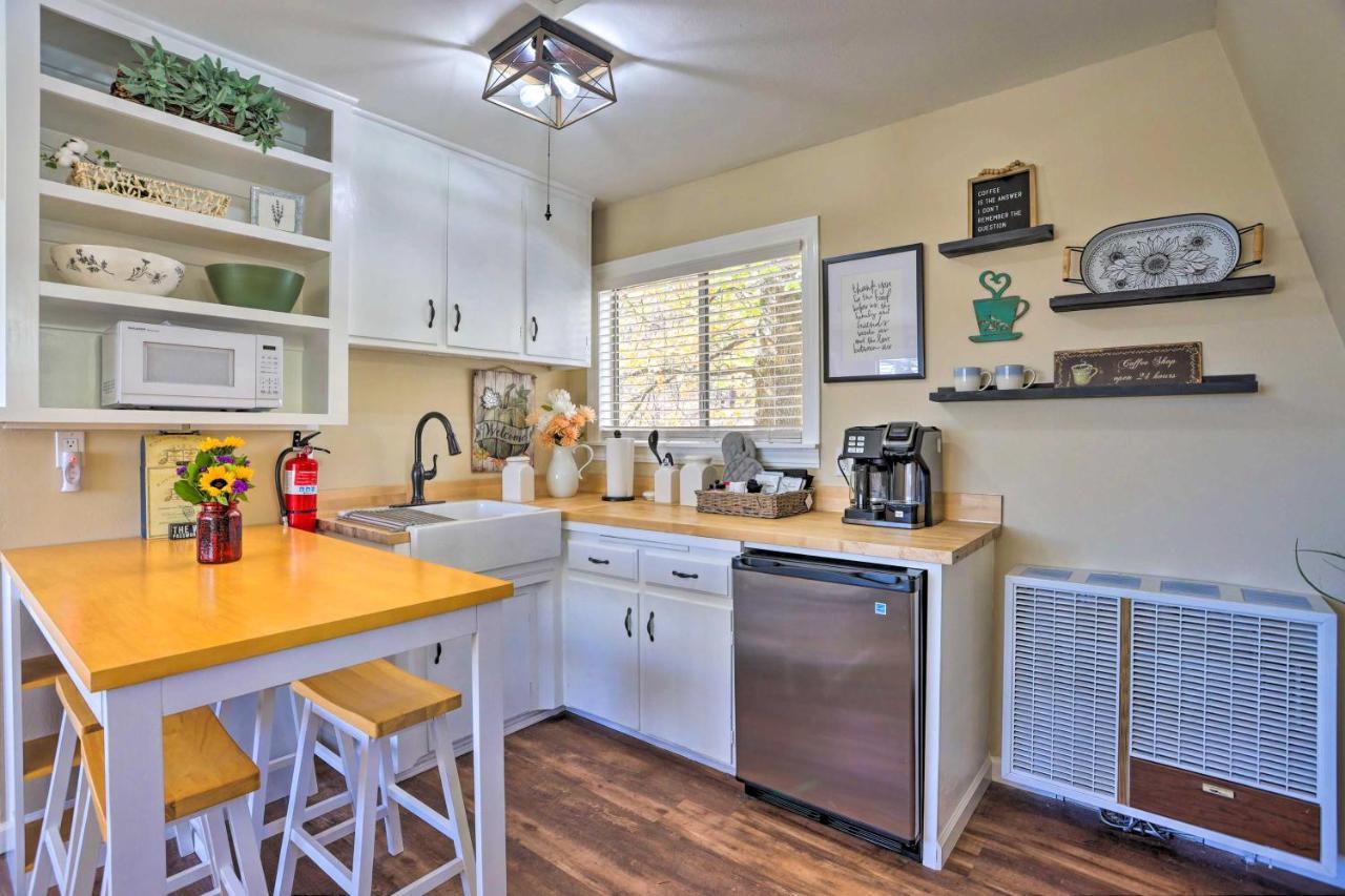 Lake Arrowhead Studio With Private Hot Tub! ภายนอก รูปภาพ